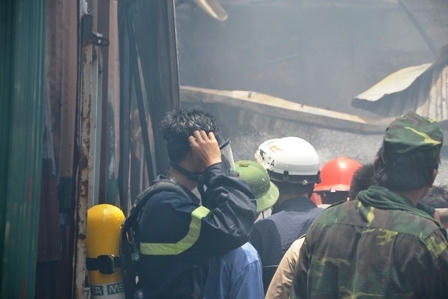 Toàn cảnh vụ kho chứa cồn ở Văn Điển bốc cháy, nhiều hàng hóa bị thiêu rụi  